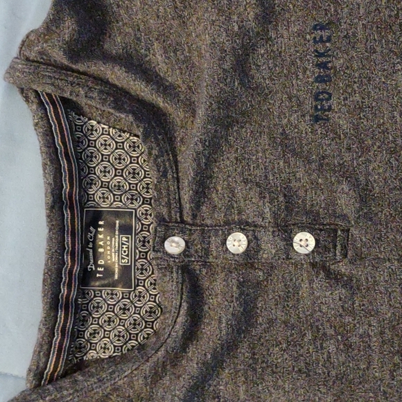 Excellent used condition Men's Ted Baker 3 button Henley long sleeve Size Small - Picture 2 of 3